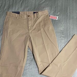 Vineyard Vines Tan Chinos Classic Style. 32x34